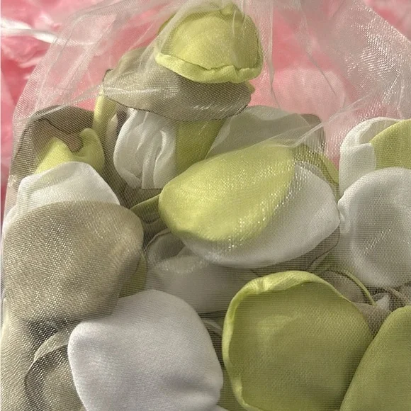 Flower pedals - Picture 4 of 4